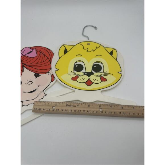 2 Vintage RARE- 1971 Kids Stuff Creations Hangers. - Picture 3 of 5